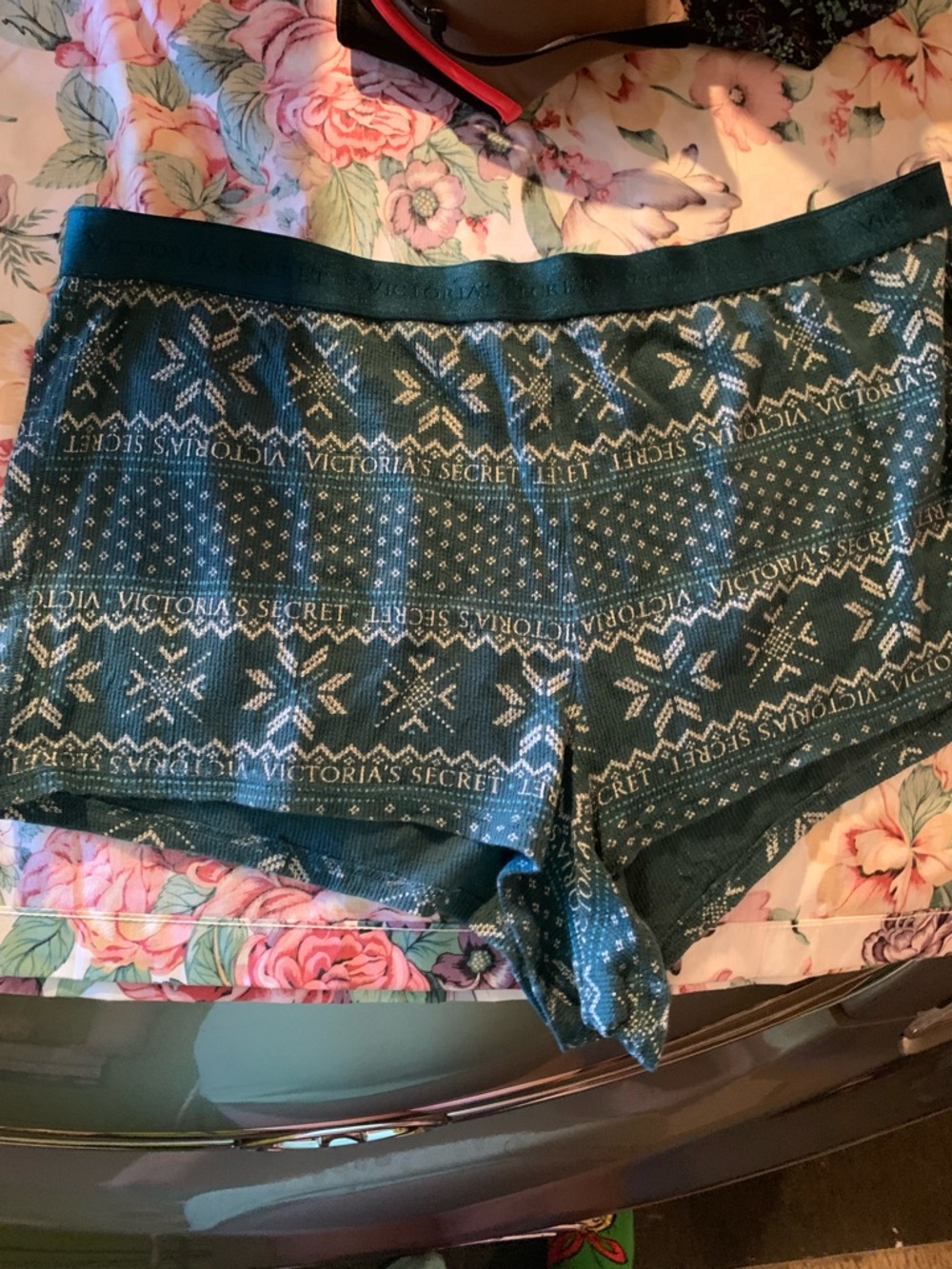Victoria's Secret Green Fair Isle Knit Boxer Shorts Size XXL